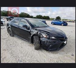 تۆیۆتا کامری